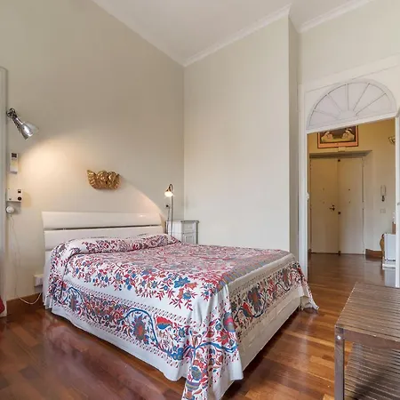Trastevere Charming بيت ضيافة *