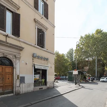Trastevere Charming بيت ضيافة